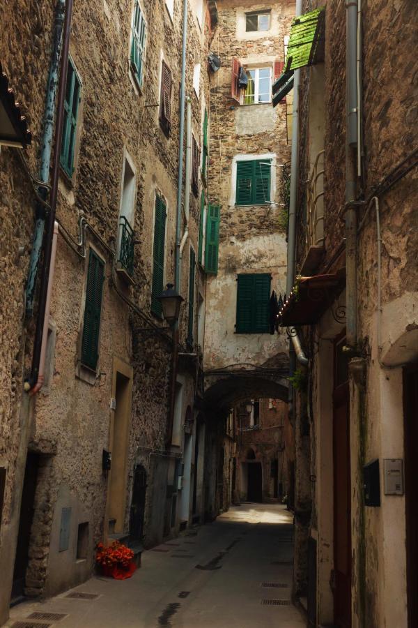 La Casa Degli Alberi Villa Dolceacqua Luaran gambar