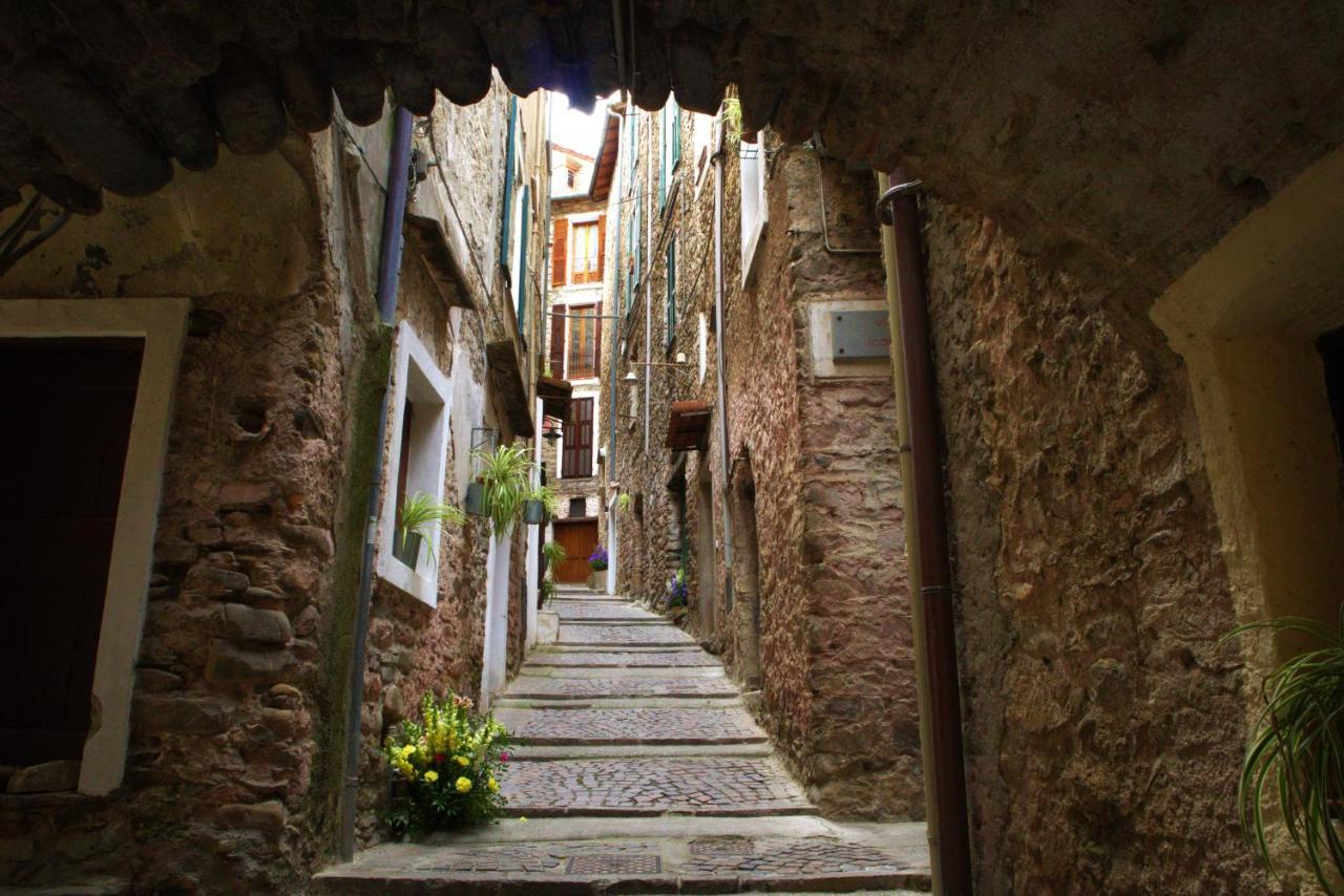 La Casa Degli Alberi Villa Dolceacqua Luaran gambar