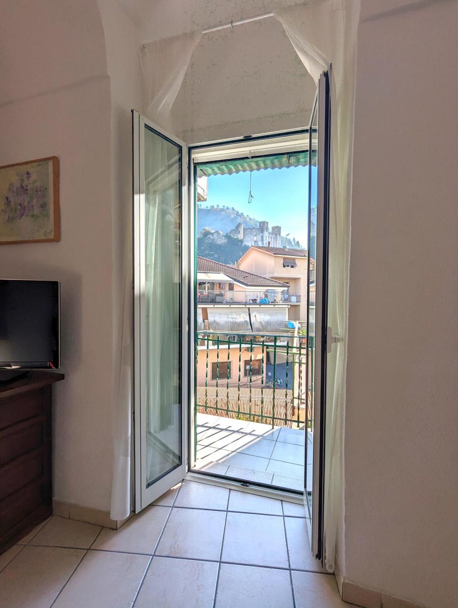 La Casa Degli Alberi Villa Dolceacqua Luaran gambar