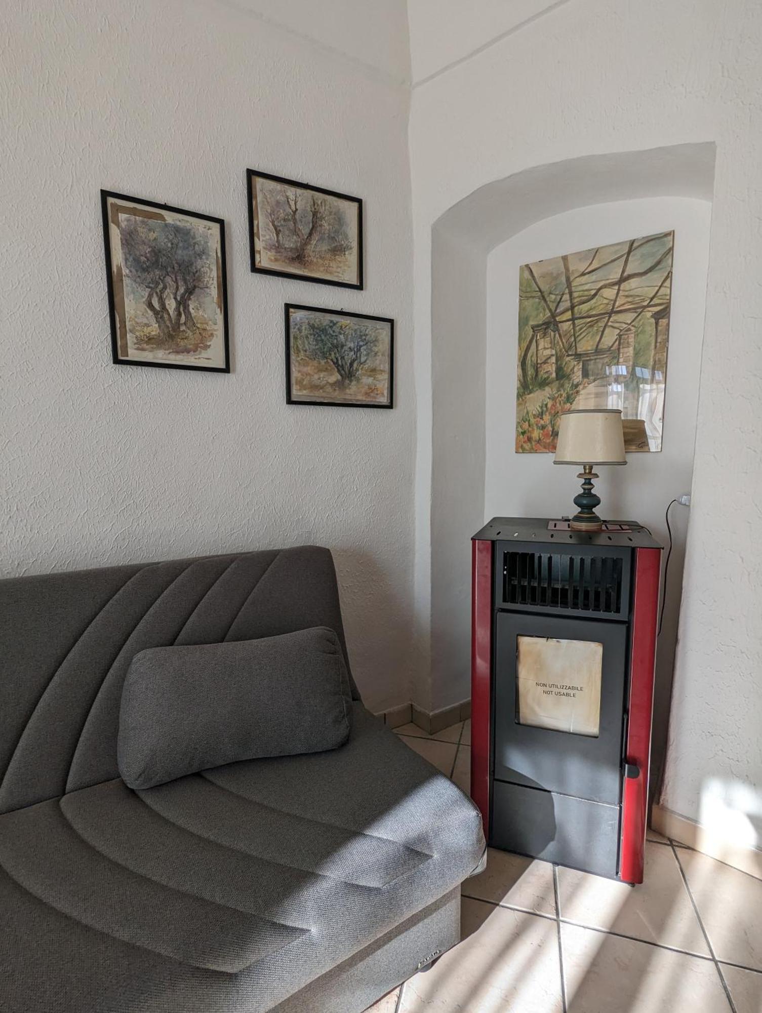 La Casa Degli Alberi Villa Dolceacqua Luaran gambar