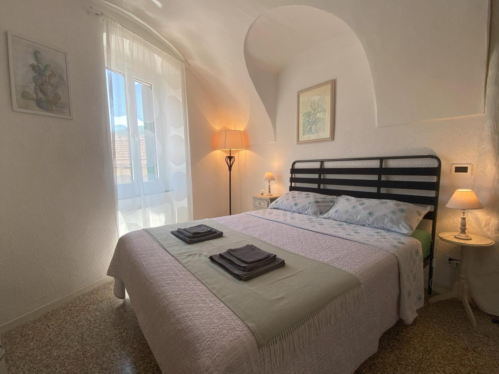 La Casa Degli Alberi Villa Dolceacqua Luaran gambar